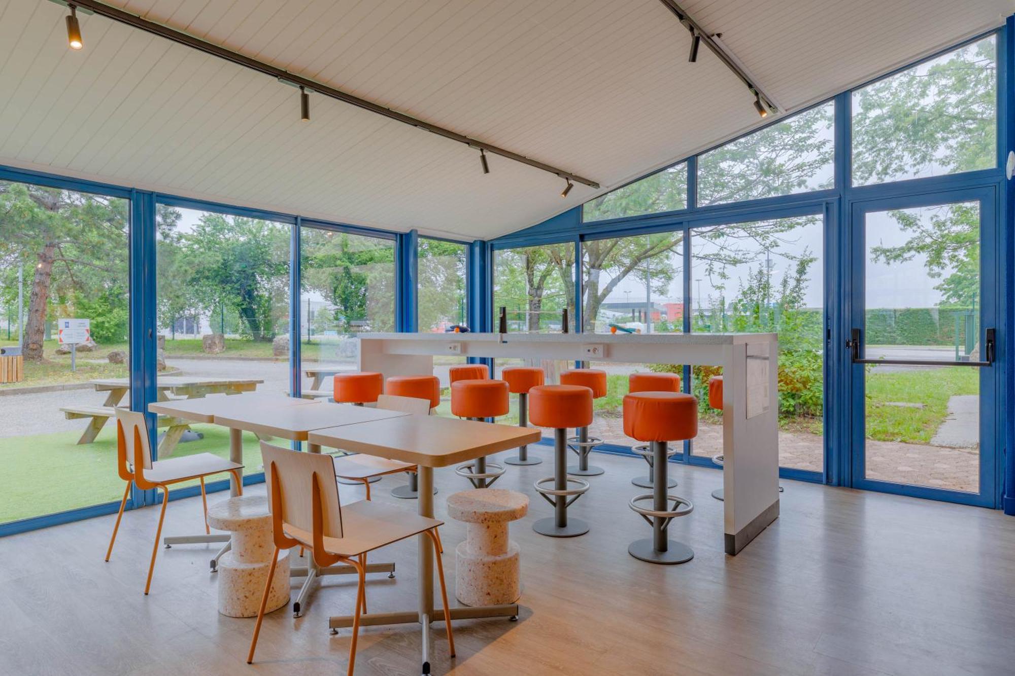 Ibis Budget Lyon Est Saint Quentin Fallavier Esterno foto