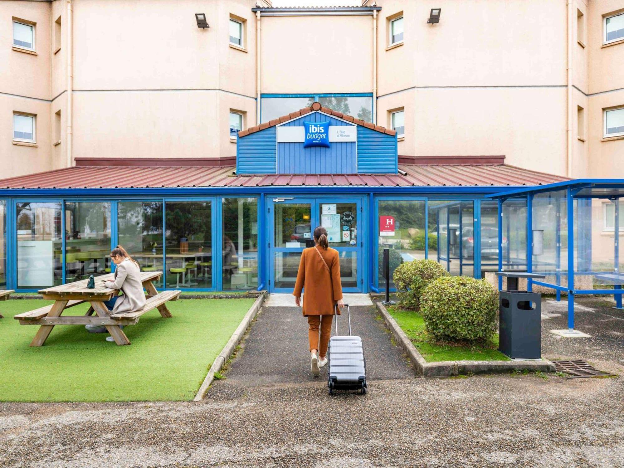 Ibis Budget Lyon Est Saint Quentin Fallavier Esterno foto